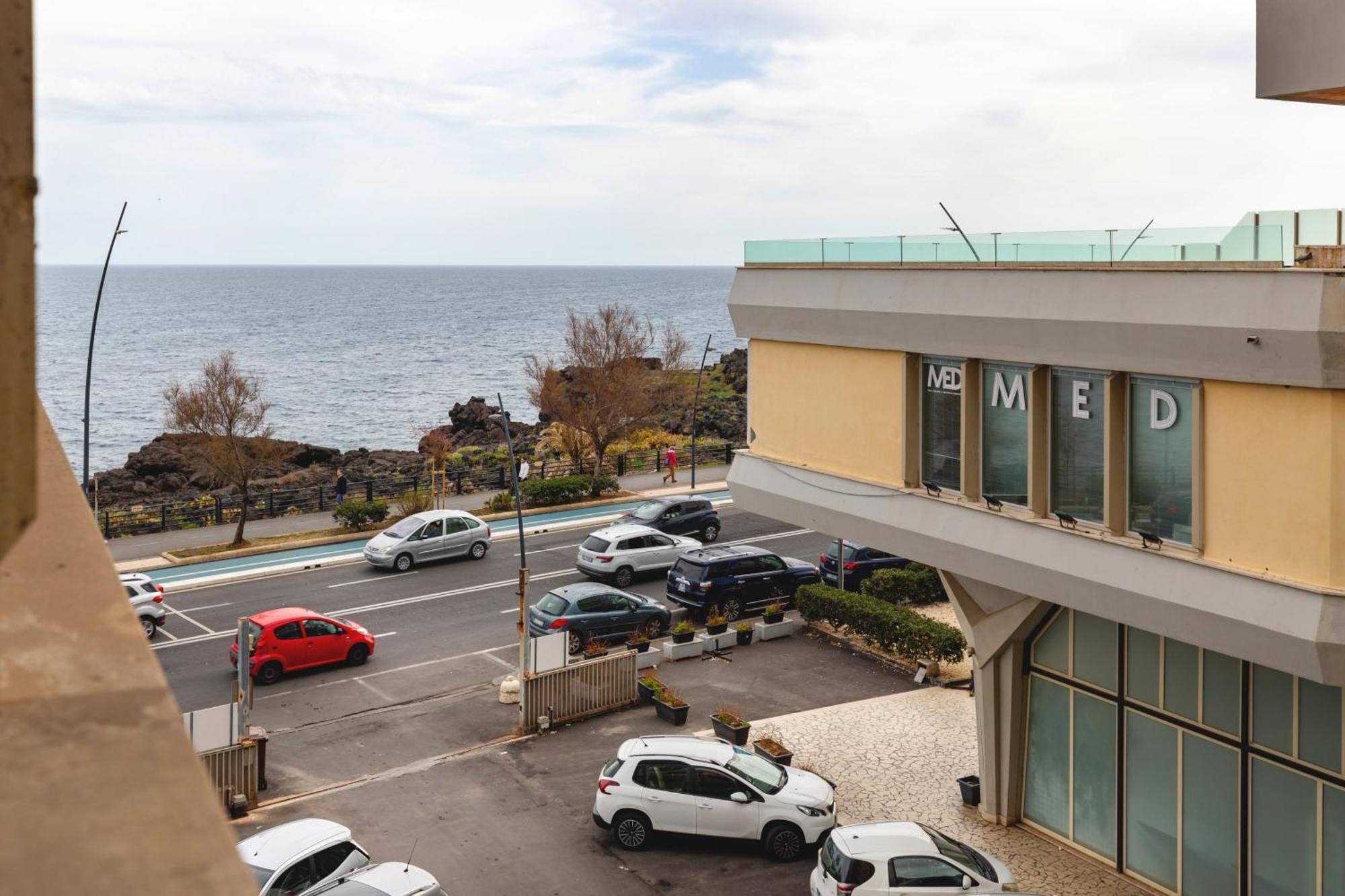 Finestre Sul Mare Apartment คาตาเนีย ภายนอก รูปภาพ